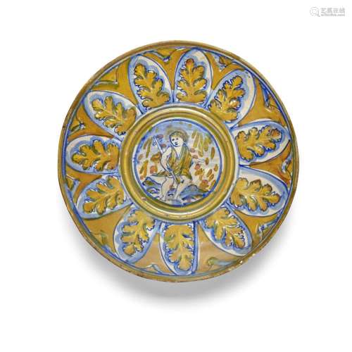 A GUBBIO MAIOLICA GOLD AND RUBY-LUSTERED DISHCirca 1535