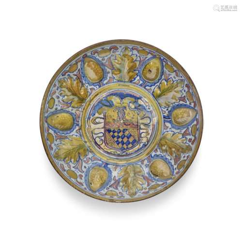 A GUBBIO MAIOLICA GOLD AND RUBY-LUSTERED ARMORIAL DISHCirca ...