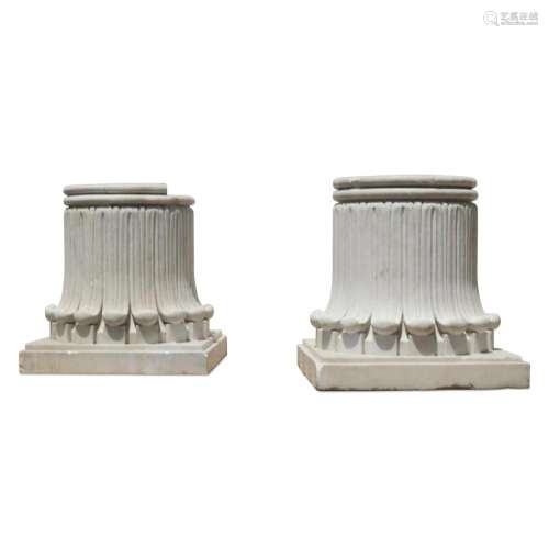 A PAIR OF NEOCLASSICAL STYLE CARVED WHITE MARBLE COLUMNS