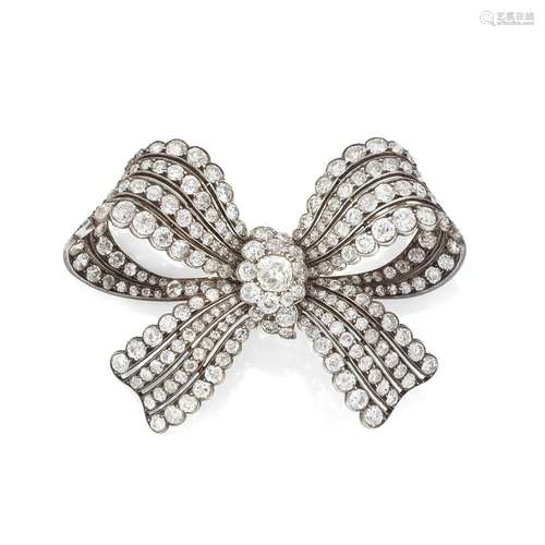 DIAMOND BOW BROOCH, 1ST HALF OF THE 20TH CENTURY