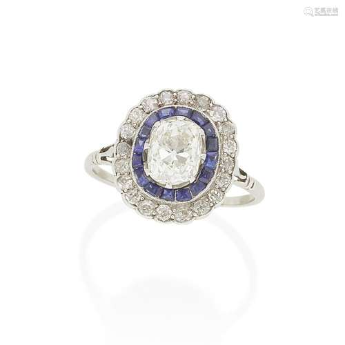 DIAMOND AND SAPPHIRE CLUSTER RING, EARLY 20TH CENTURY