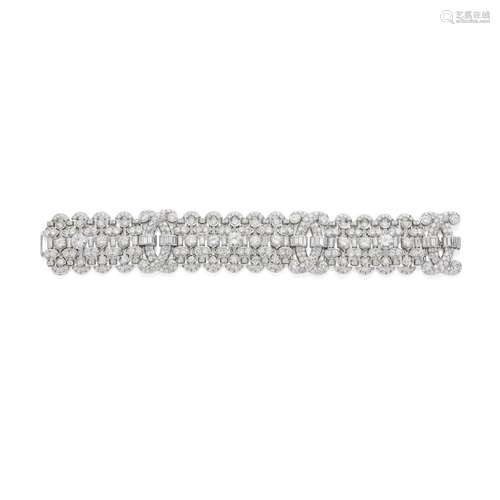 DIAMOND BRACELET, CIRCA 1950