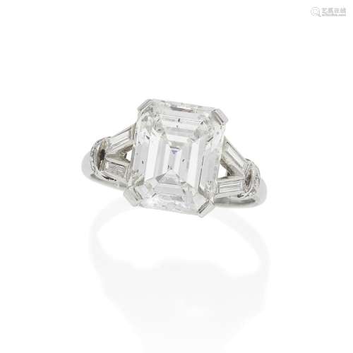 DIAMOND SINGLE-STONE RING, CIRCA 1950