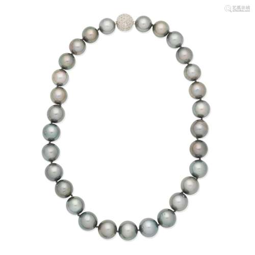 CULTURED PEARL NECKLACE WITH DIAMOND-SET CLASP