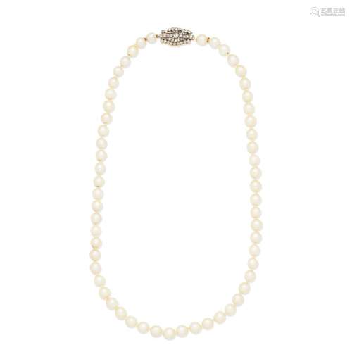 CULTURED PEARL NECKLACE WITH DIAMOND CLASP