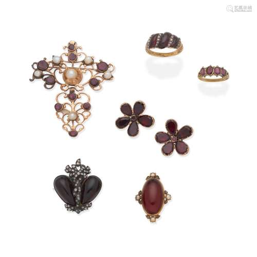 COLLECTION OF GARNET-SET JEWELLERY, (6)