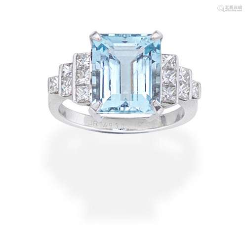 AQUAMARINE AND DIAMOND RING