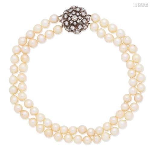 CULTURED PEARL NECKLACE WITH DIAMOND CLASP