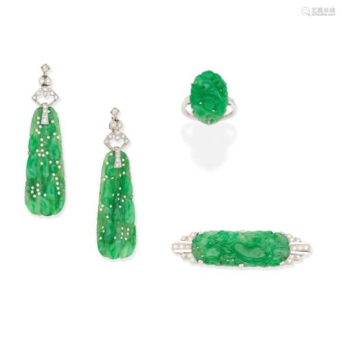 ART DECO JADE AND DIAMOND EARRINGS, BROOCH AND RING, (3)