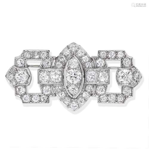 ART DECO DIAMOND BROOCH,