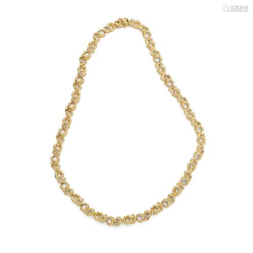A French mid-20th century gold necklace
