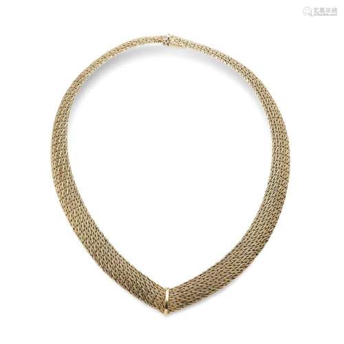 A 9ct gold necklace