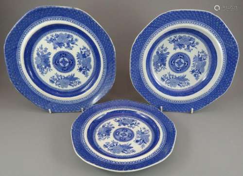 A group of early nineteenth century blue and white transfer-...