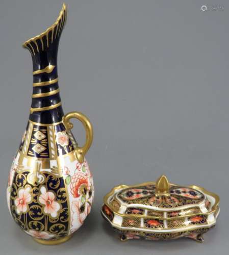 An early twentieth century Royal Crown Derby vase, c. 1917 t...