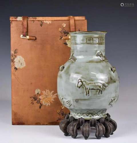 A Celadon-Glazed Vase w/Stand & Box