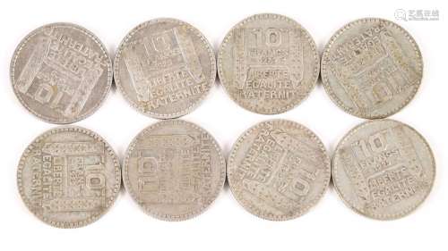 Huit pièces de 10 francs argent type Turin (1929)