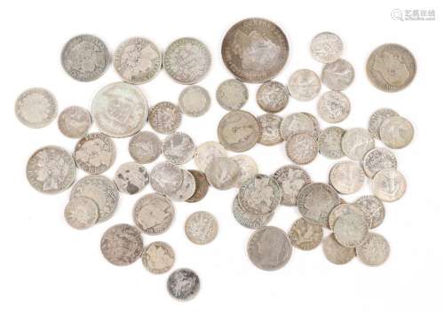 Lot de pièces en argent comprenant 40 pièces de 50 centimes,...