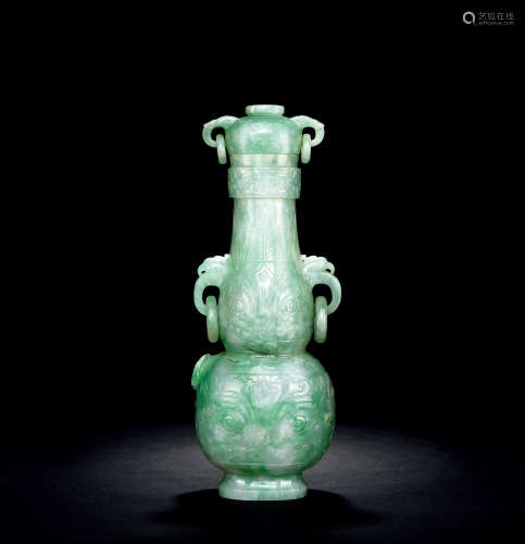 清中期 翡翠兽面纹活环葫芦盖瓶