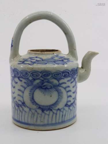 ANTIQUE CHINESE TEAPOT, QING DYNASTY, BLUE AND WHITE WITH SC...