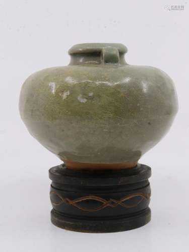 CHINESE CELADON JARLET, SUNG DYNASTY, SHORT NECK WITH ROUNDE...