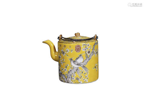 清時代 黃地墨彩花鳥図茶壺