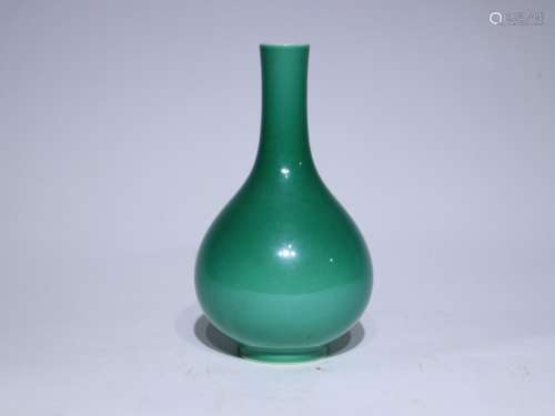 清乾隆 绿釉胆瓶
