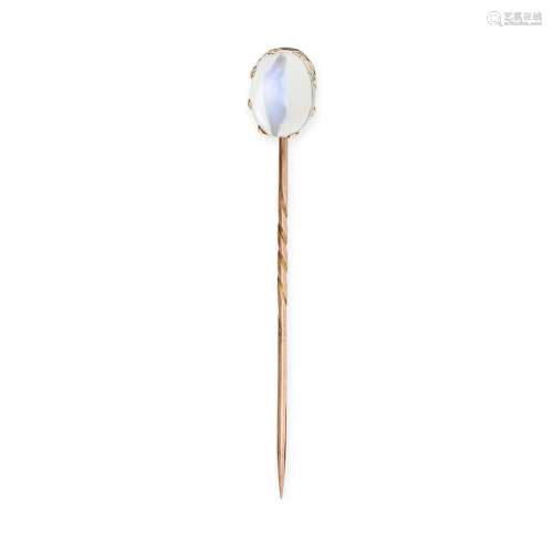 AN ANTIQUE MOONSTONE STICK PIN in 18ct yellow gold, set with...