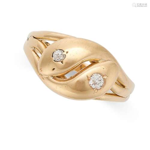 AN ANTIQUE DIAMOND SNAKE RING in yellow gold, designed as tw...