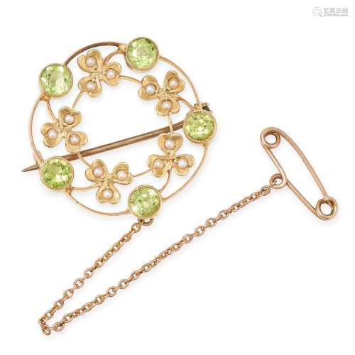 AN ANTIQUE EDWARDIAN PERIDOT AND PEARL WREATH BROOCH in yell...