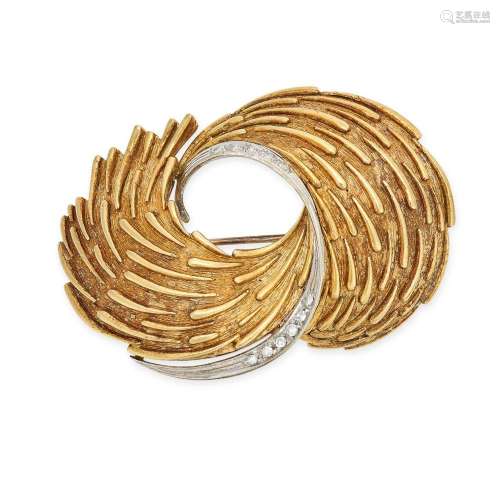 A VINTAGE DIAMOND BROOCH in 18ct yellow gold, designed as tw...