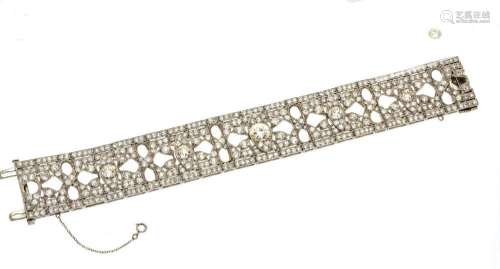 DIAMOND AND PLATINUM VINTAGE BRACELET, L 7.5" 140 CARAT...