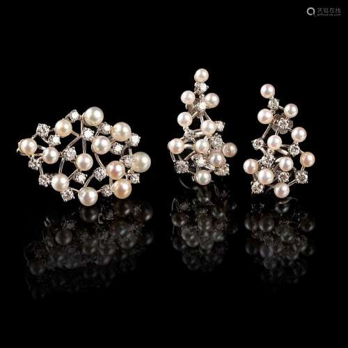 A Pair of Pearl Diamond Earclips with matching Brooch.