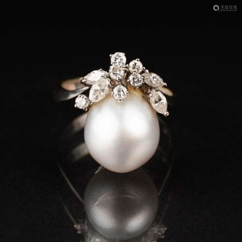 A Pearl Diamond Ring.