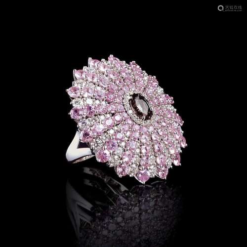 An Alexandrite Cocktailring with Pink-Sapphires and Diamonds...
