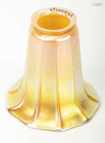 QUEZAL ART GLASS SHADE, C 1900, H 5.25", DIA 5"