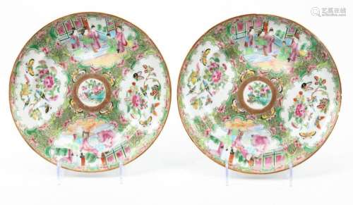 PAIR OF CHINESE ROSE MEDALLION PLATES, 19TH.C. DIA 9.75"...