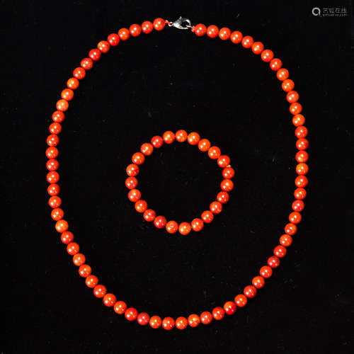 A SET OF CORAL NECKLACE AND BRACELET, WITH CERTIFICATE