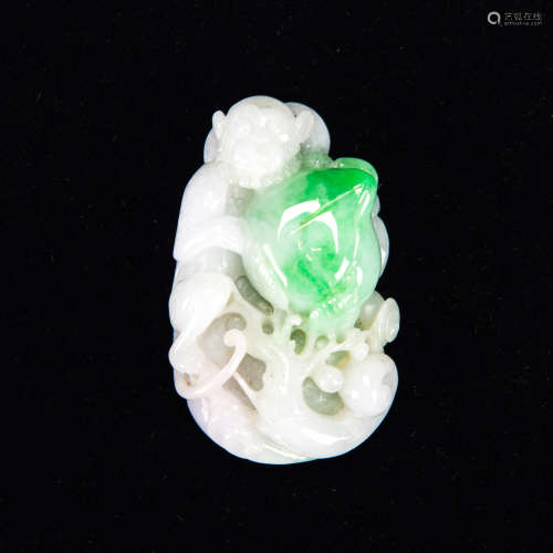 A CARVED 'MONKEY AND PEACH'  JADEITE PENDANT