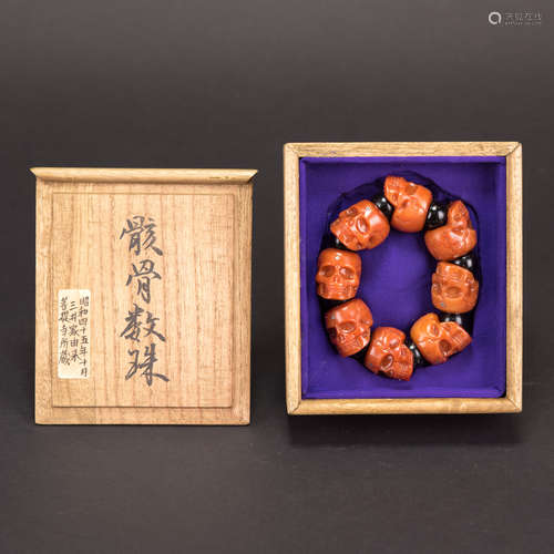 A CORAL BRACELET WITH JAPANESE BOX