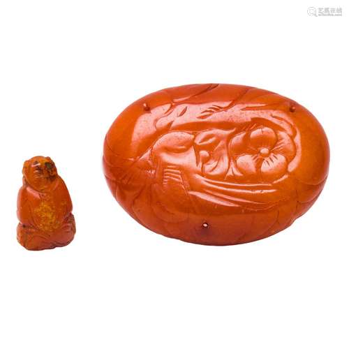 (lot of 2) Chinese amber carvings