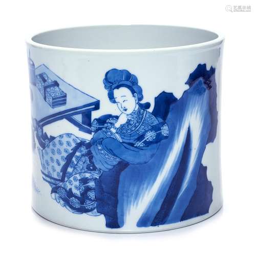 CHINESE BLUE AND WHITE BRUSH POT