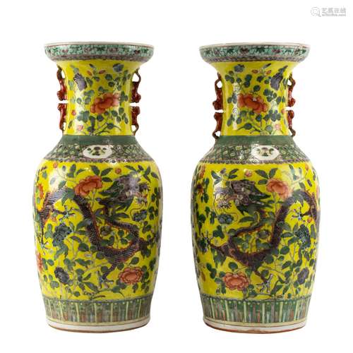 PAIR OF FAMILLE VERTE 'DRAGON' VASES