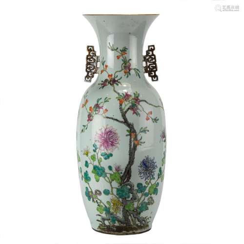 CHINESE FAMILLE ROSE VASE