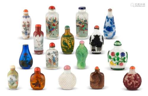 A Group of Sixteen Chinese Glass Snuff Bottles Height of lar...
