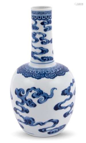 A Chinese Blue and White Porcelain Mallet Vase Height 9 3/4 ...