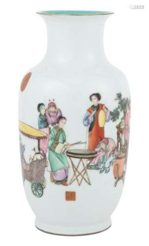 A Chinese Enameled Porcelain Vase Height 10 
