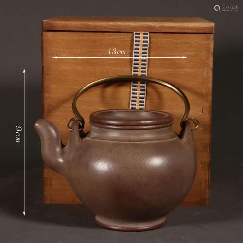 Loop-Handle Purple Sand Pot