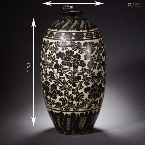 Incised Ding Ware Flower Meiping Vase