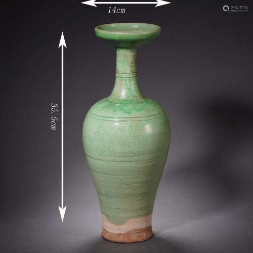 Green Glaze Buddhist Vase