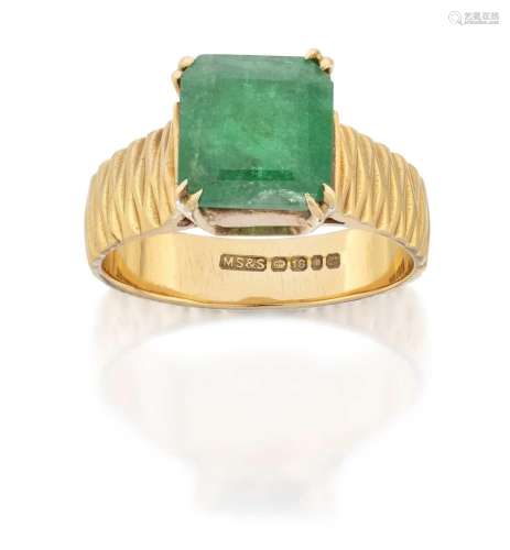 An 18 Carat Gold Emerald Ring